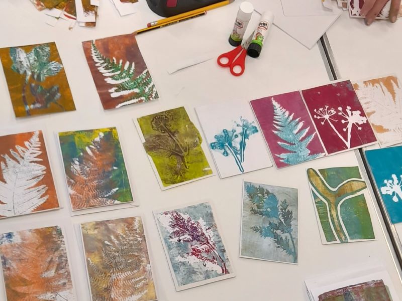 Monoprinted Christmas Cards © Aimi Rifat