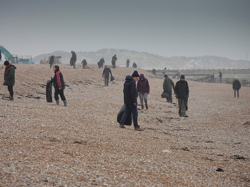 New family beach cleans at Rye Harbour
