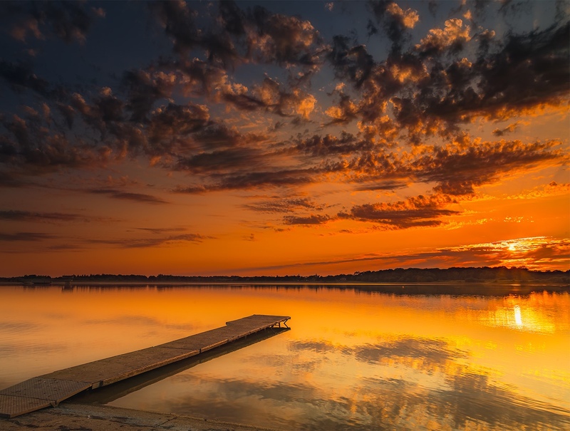 Sunset at Bough Beech reservoir